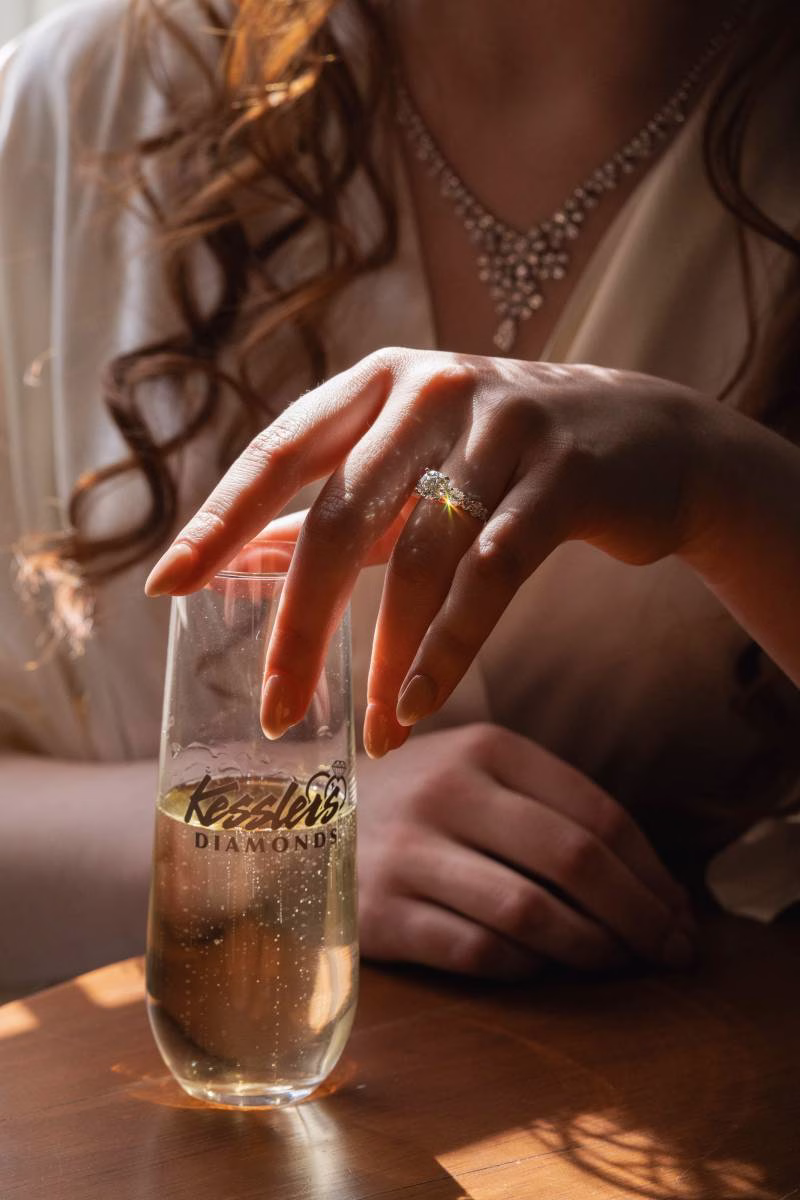 1238031-51648-l-56483YgUzy2U