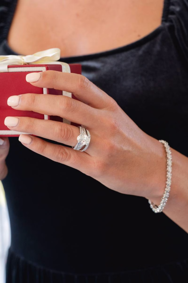 1238039-51648-l-564836ANe3Ab