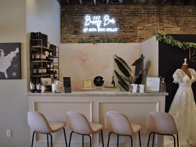 1215412-50835-l-564834UVyDEV