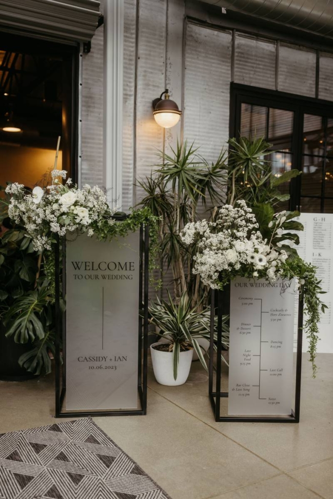 1217219-50878-l-56483Ba9E8a9