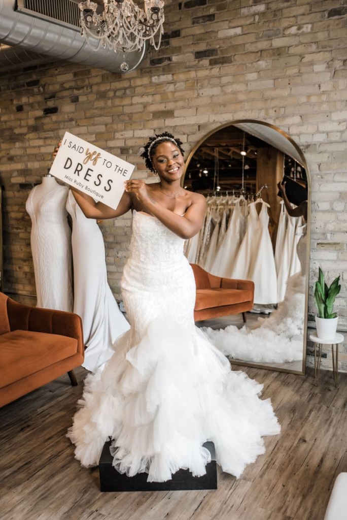 1218015-50895-l-56483TAPEVuM