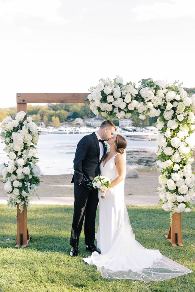 1220328-50951-l-56483Y7ezy9E