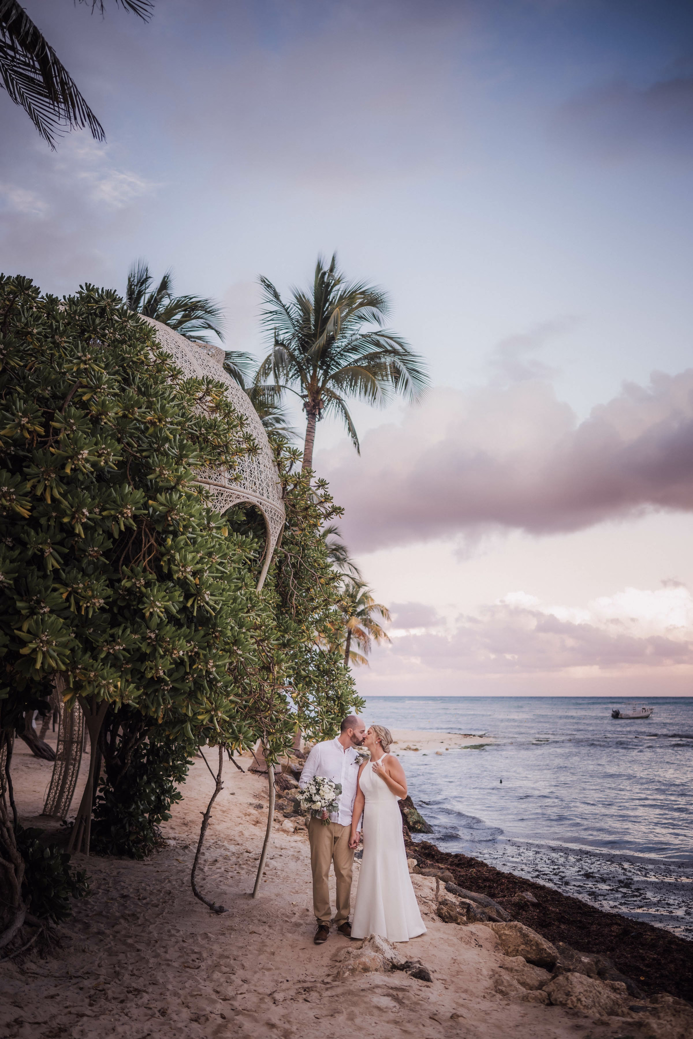 Bobbi-Petersen-Photography-fine-art-wedding-event-photographer-engagement-photos-portraits-pictures-Madison-Wisconsin-3