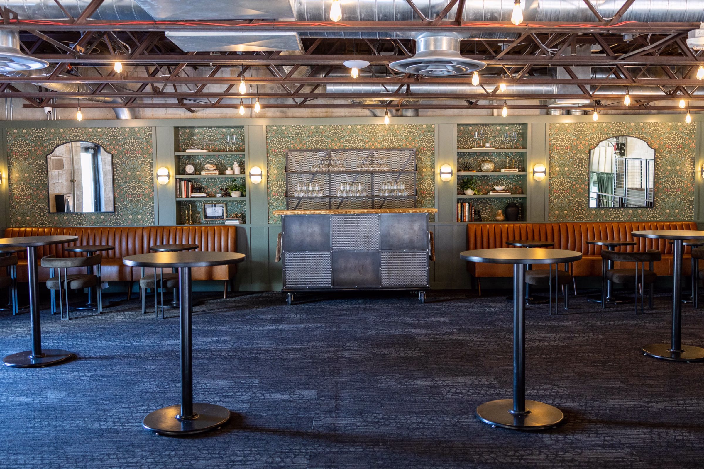South-Second-wedding-event-ceremony-reception-venue-industrial-Milwaukee-Wisconsin-4