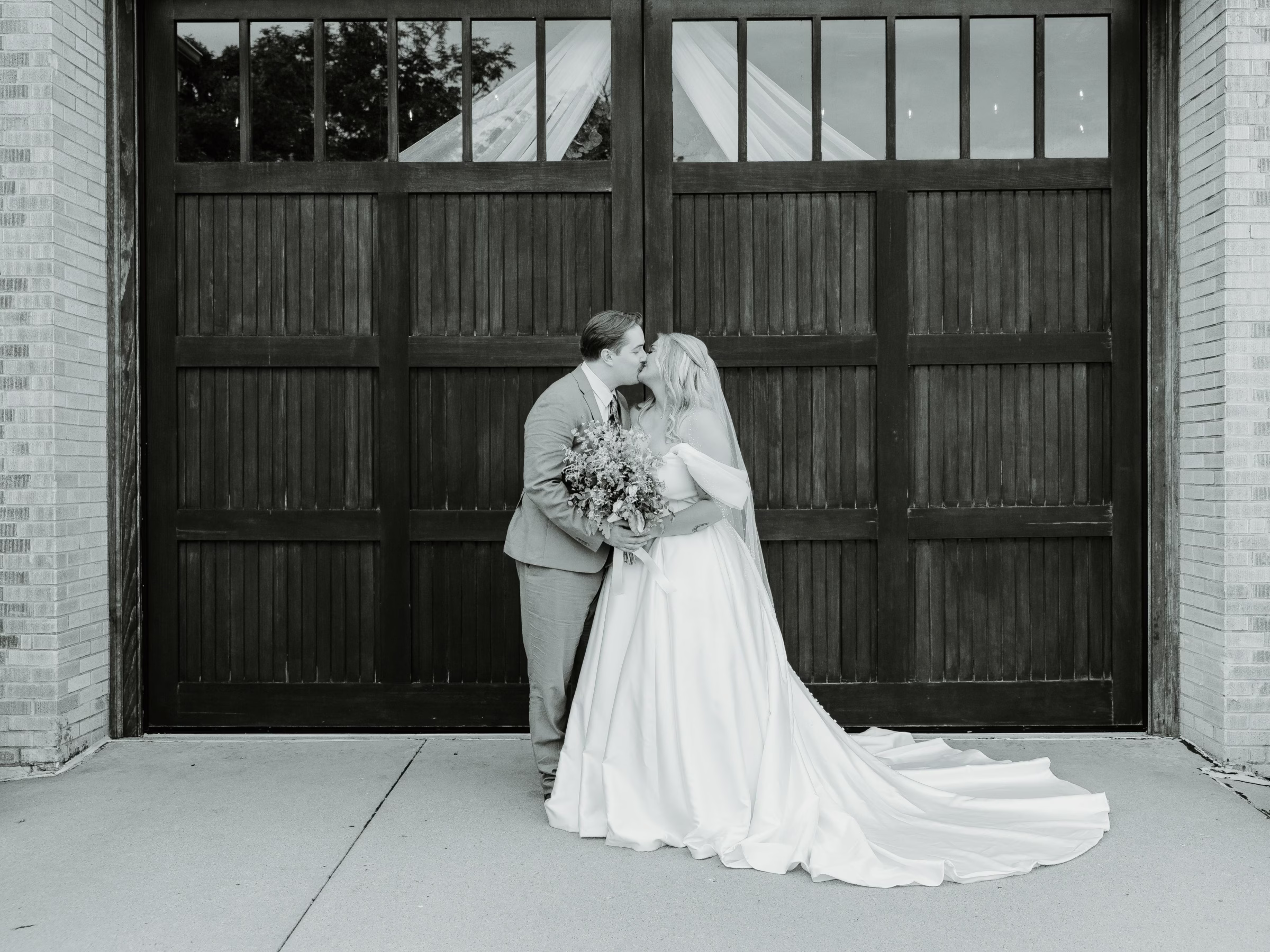 Story-Hill-Firehouse-Wedding-Venue-Ceremony-and-Reception-Milwaukee-WI-4
