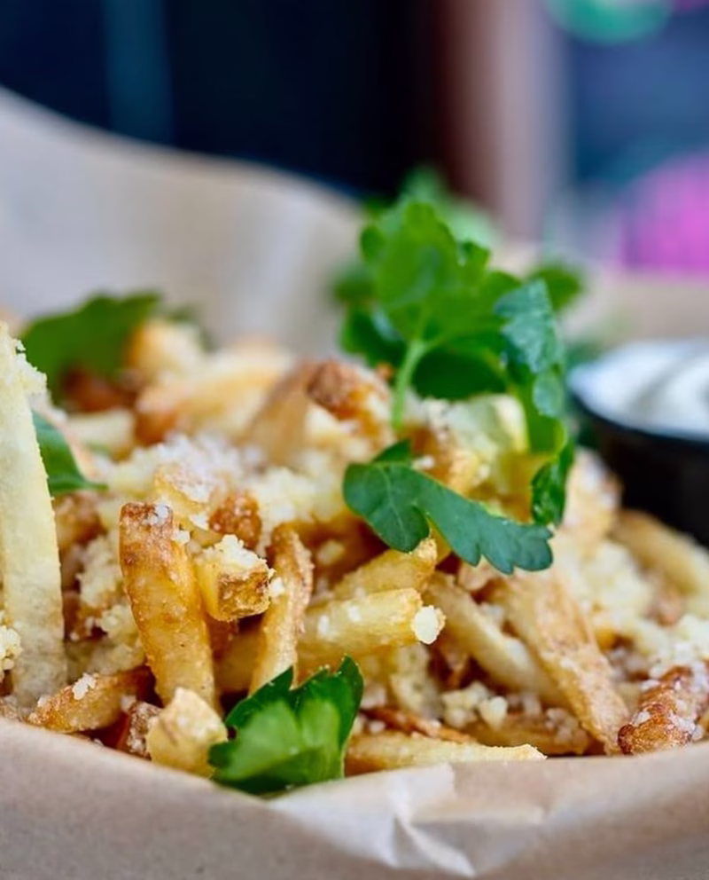 1238532-51665-l-56483TyvUtaS