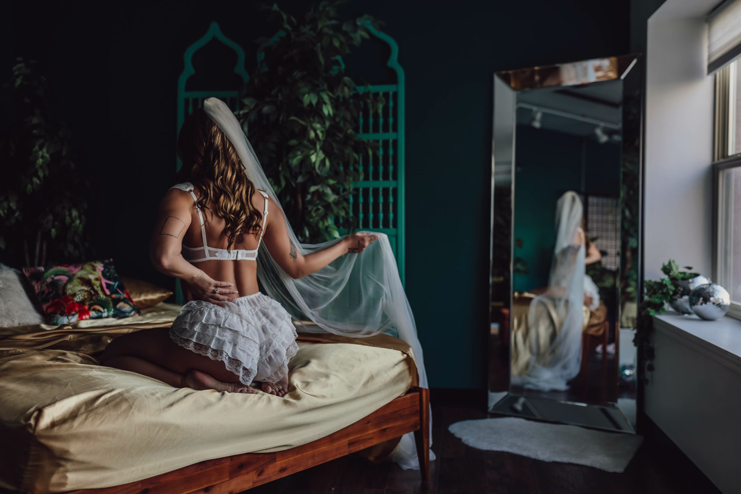 Buxom-Boudoir-full-service-boudoir-photography-wedding-gift-Milwaukee-Wisconsin-002