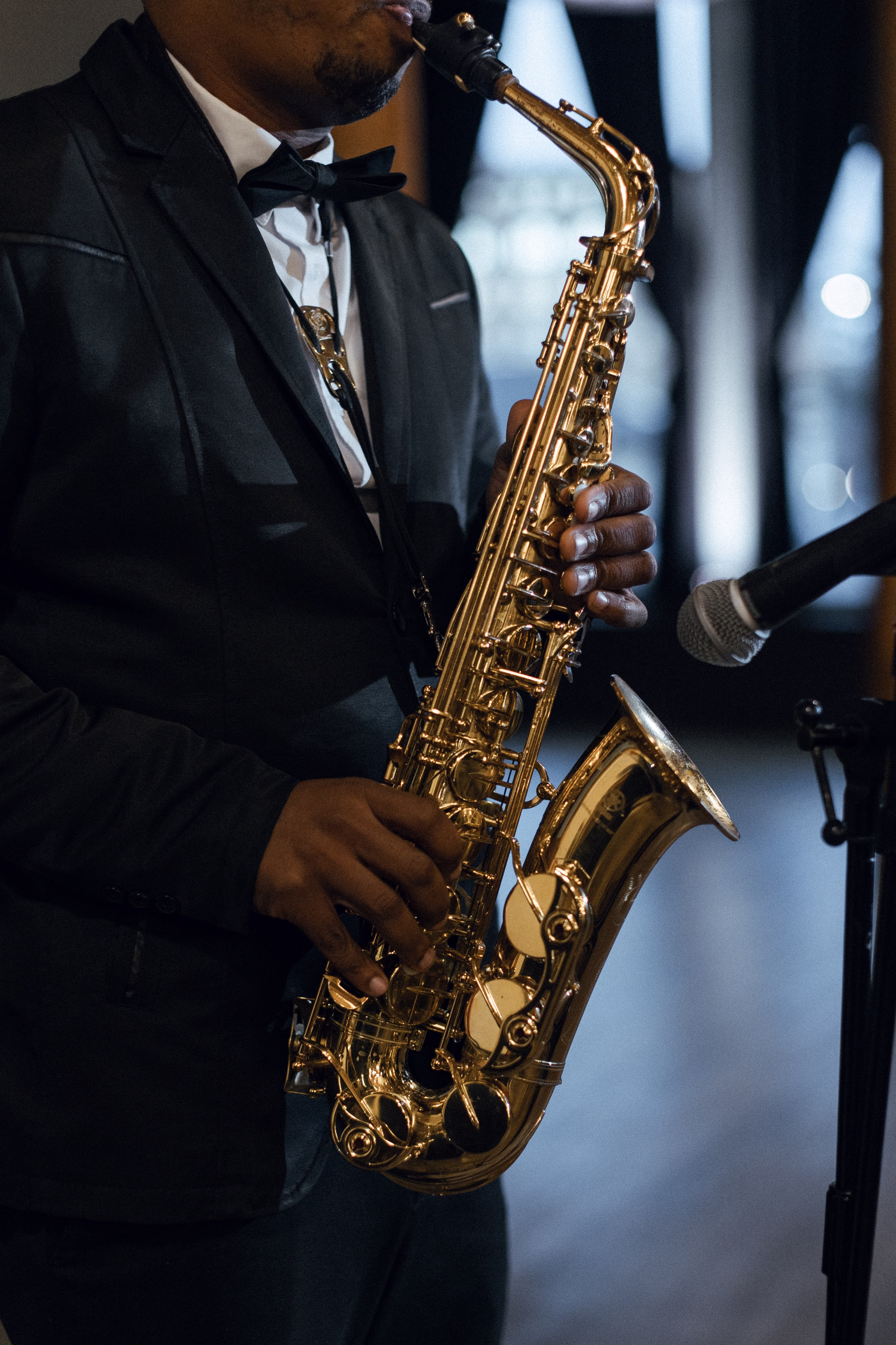 Tobias Cainion Sr. performs live saxophone music