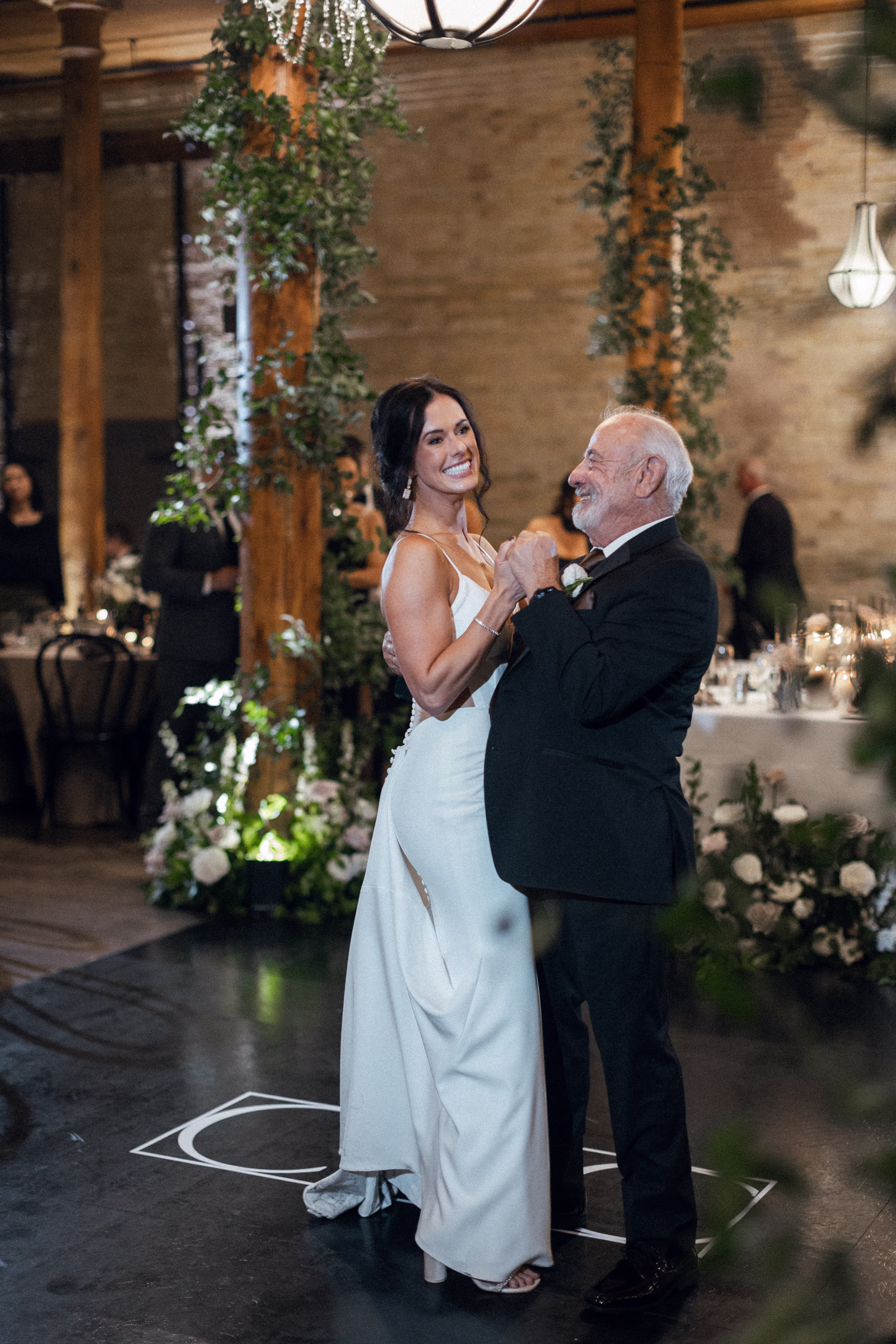 a father daughter wedding dance